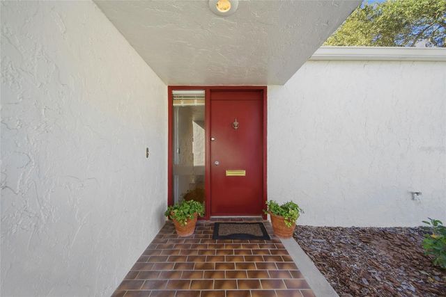 4129 NORTHMEADOW CIRCLE, Tampa, FL 33618