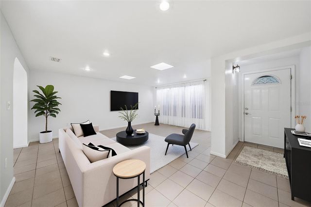 4129 NORTHMEADOW CIRCLE, Tampa, FL 33618