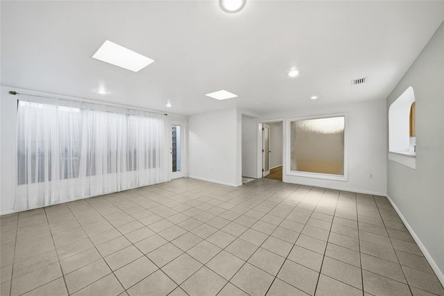 4129 NORTHMEADOW CIRCLE, Tampa, FL 33618