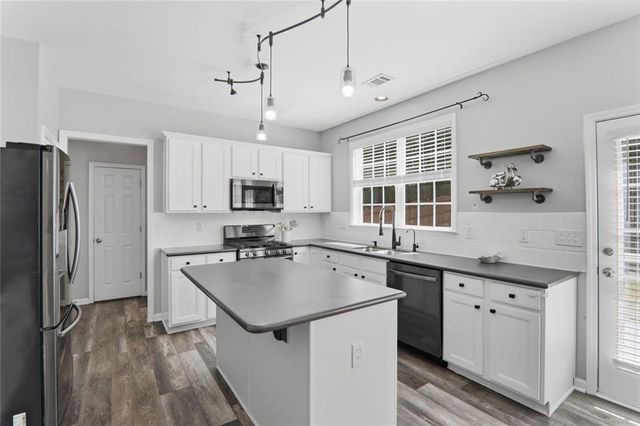 3590 Davyne Bend, Cumming, GA 30040