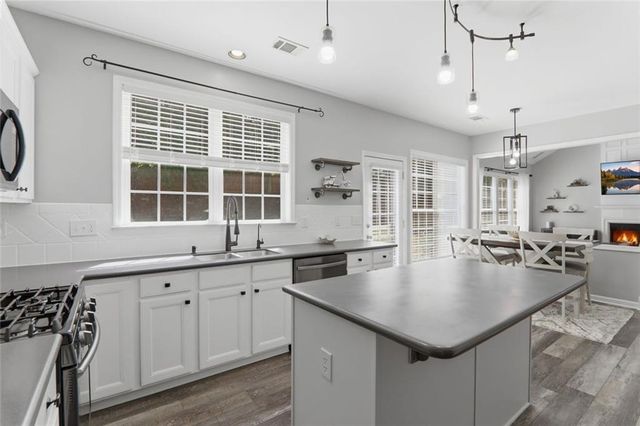 3590 Davyne Bend, Cumming, GA 30040