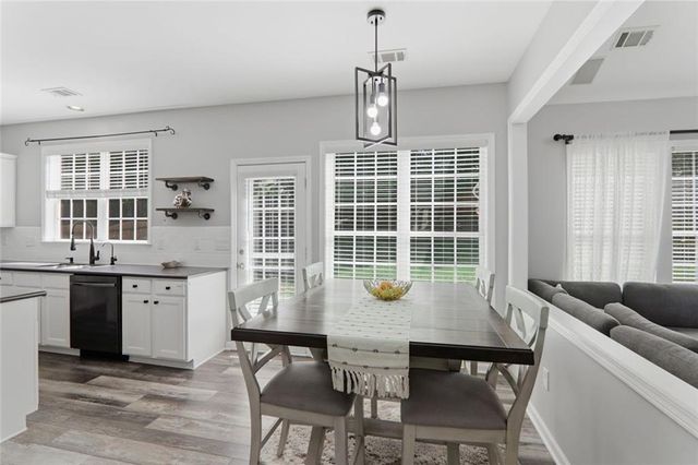 3590 Davyne Bend, Cumming, GA 30040