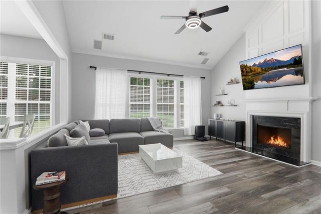 3590 Davyne Bend, Cumming, GA 30040