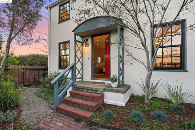 1564 Sacramento St, Berkeley, CA 94702