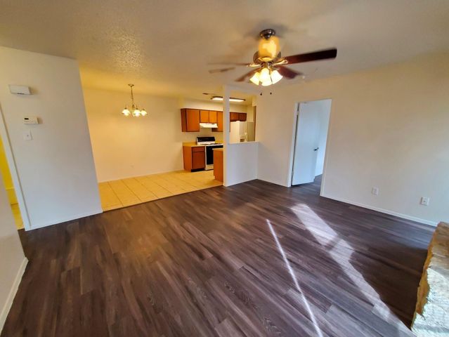 1109 Hyridge ST, Round Rock, TX 78664