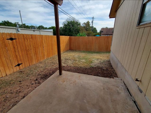 1109 Hyridge ST, Round Rock, TX 78664