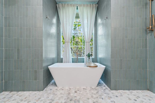 16434 75th Way N, Palm Beach Gardens, FL 33418