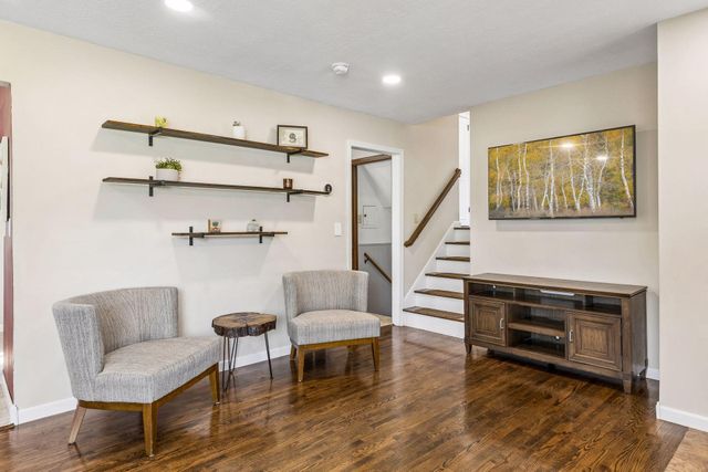 9037 Emerson Avenue S, Bloomington, MN 55420