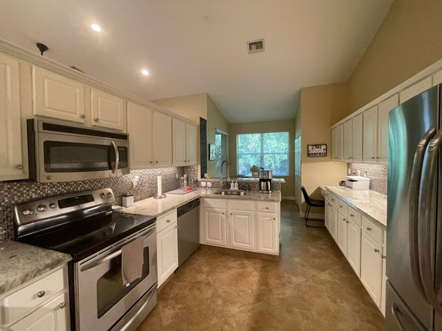 16075 Sims Road 203, Delray Beach, FL 33484