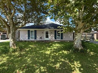 307 Sugar Ridge Drive, Houma, LA 70360