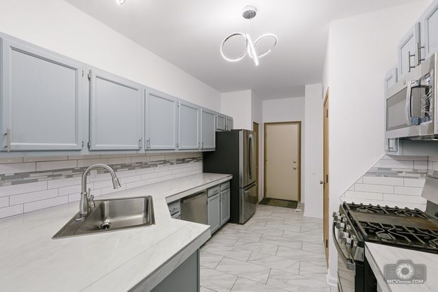 3648 W 125th Street, Alsip, IL 60803