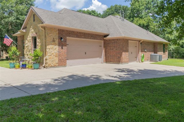 11302 Longmire Creek Court, Conroe, TX 77304