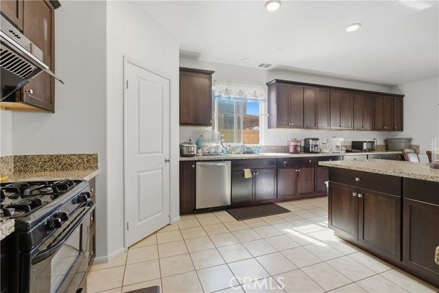 44137 37th, Lancaster, CA 93536