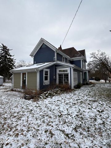 327 E Lawrence Avenue, Charlotte, MI 48813