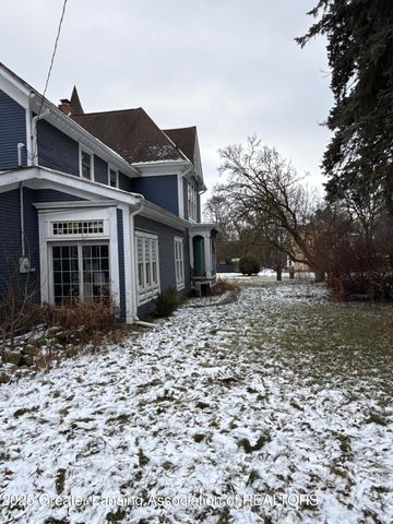 327 E Lawrence Avenue, Charlotte, MI 48813