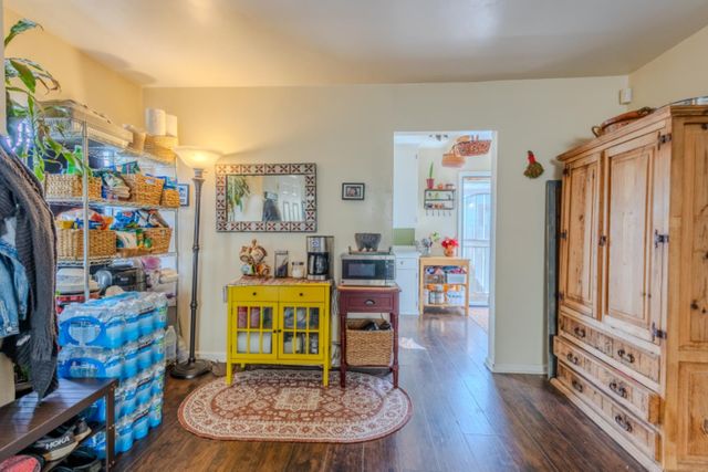 4006 35th St, Sacramento, CA 95820