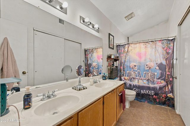1811 S 39TH Street 4, Mesa, AZ 85206