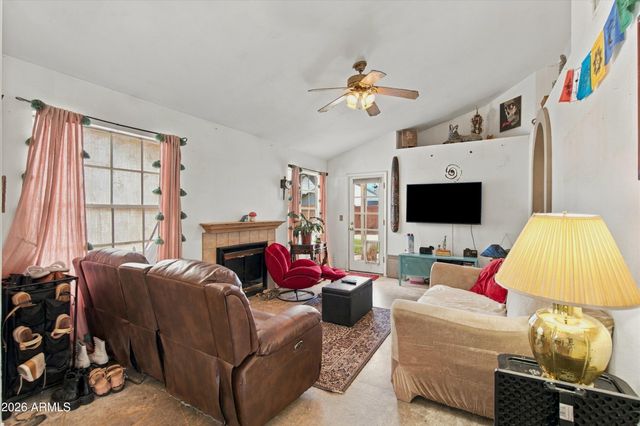 1811 S 39TH Street 4, Mesa, AZ 85206