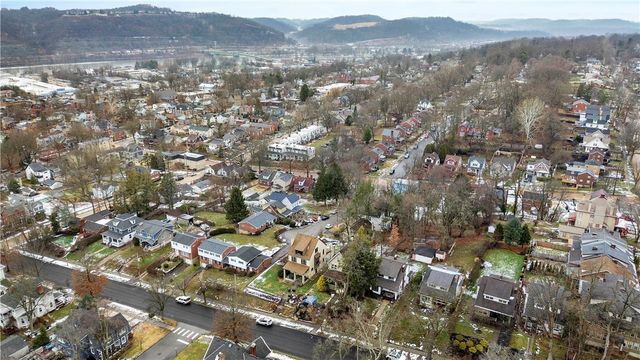 705 Washington Avenue, Oakmont, PA 15139