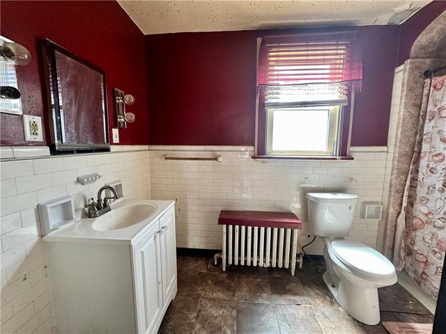 1410 Craig St, Mckeesport, PA 15132