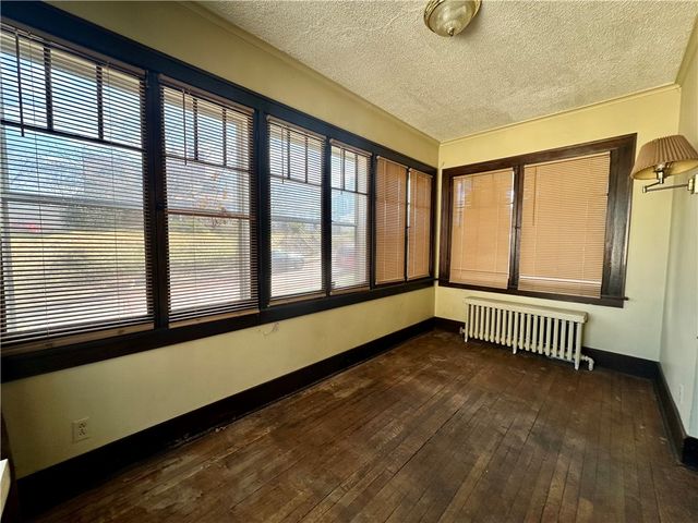 1410 Craig St, Mckeesport, PA 15132