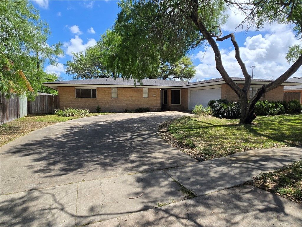 441 Montclair Dr, Corpus Christi, TX 78412