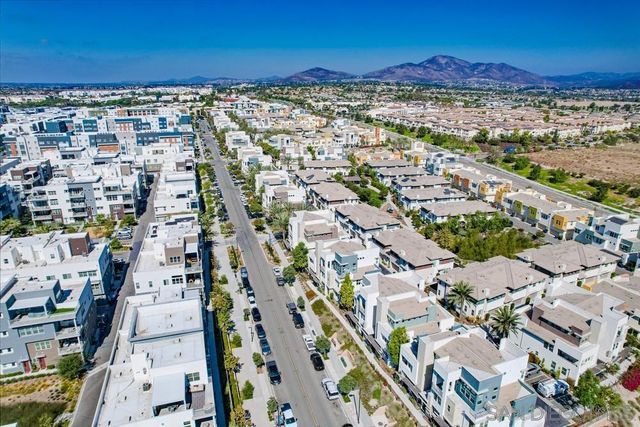 2092 Tango Loop 2, Chula Vista, CA 91915