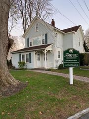 100 North Country Road 6, Miller Place, NY 11764