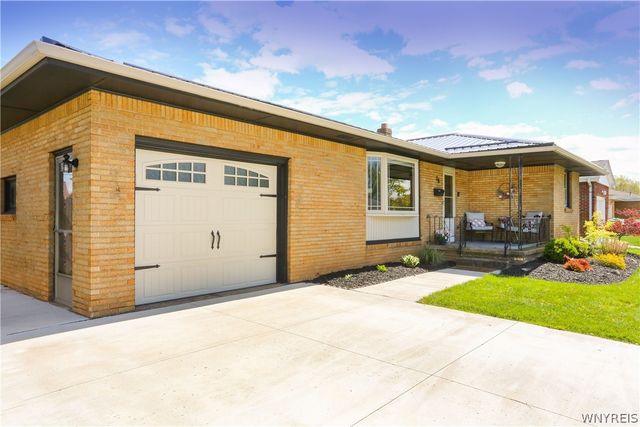 38 Greenway Boulevard, Cheektowaga, NY 14225
