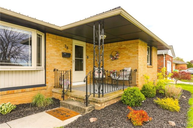 38 Greenway Boulevard, Cheektowaga, NY 14225