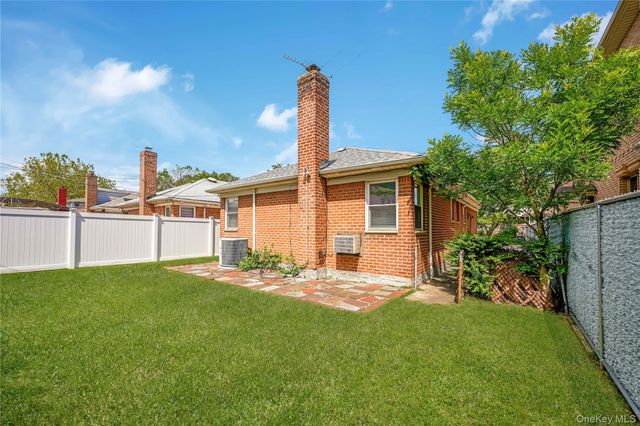 7326 171st Street, Fresh Meadows, NY 11366