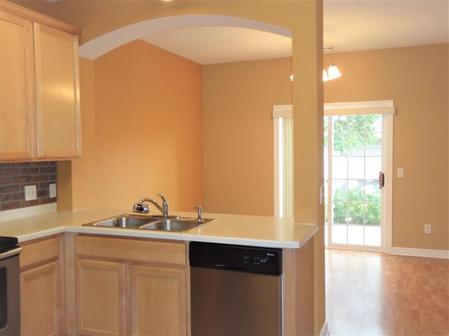 17770 66th Avenue N, Maple Grove, MN 55311