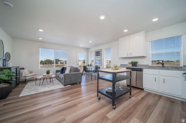 65 N JORDAN RIVER WAY, Saratoga Springs, UT 84045