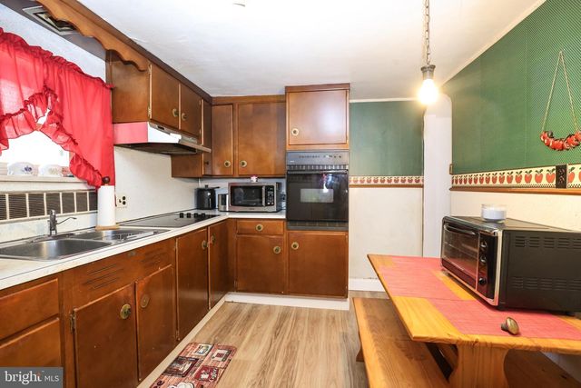 243 PIERCE ST, Pottsville, PA 17901