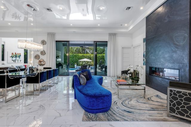904 NW 2ND Street, Boca Raton, FL 33486