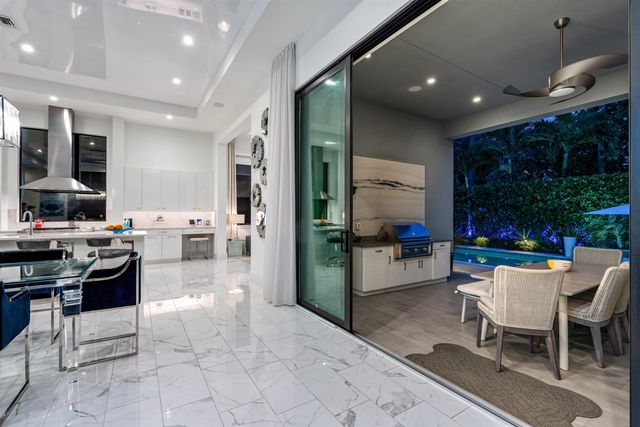 904 NW 2ND Street, Boca Raton, FL 33486