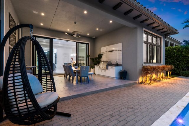 904 NW 2ND Street, Boca Raton, FL 33486