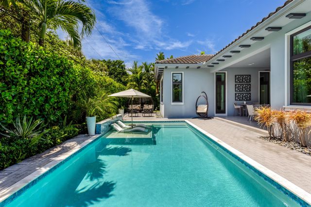 904 NW 2ND Street, Boca Raton, FL 33486