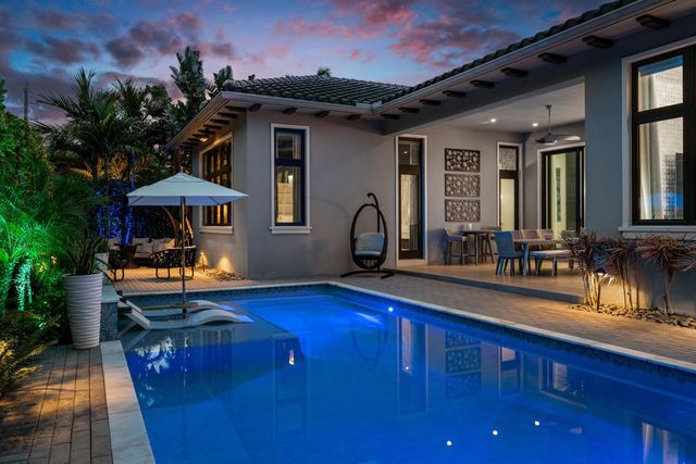 904 NW 2ND Street, Boca Raton, FL 33486