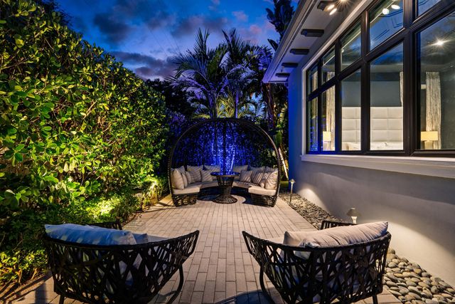 904 NW 2ND Street, Boca Raton, FL 33486