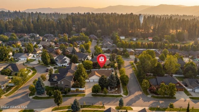 11296 N Rocking R RD, Hayden, ID 83835
