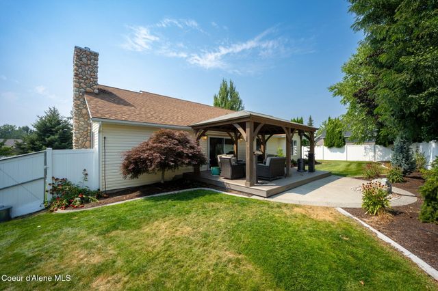 11296 N Rocking R RD, Hayden, ID 83835