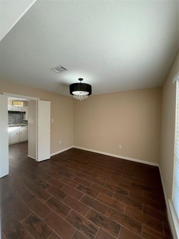 4527 Geneva Dr Drive, Houston, TX 77066