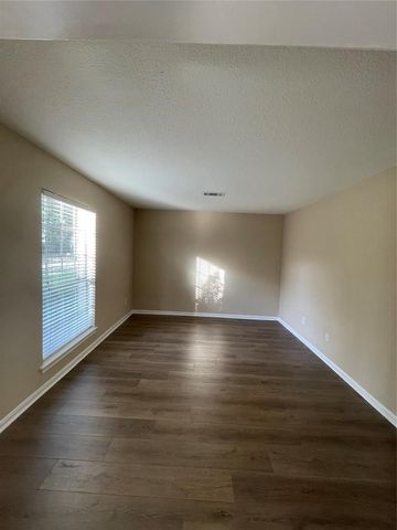 4527 Geneva Dr Drive, Houston, TX 77066