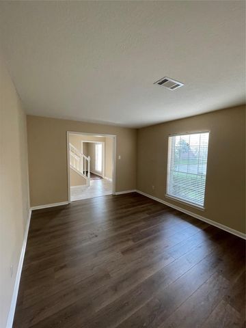 4527 Geneva Dr Drive, Houston, TX 77066
