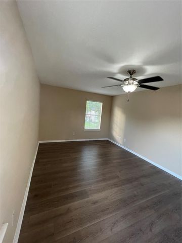 4527 Geneva Dr Drive, Houston, TX 77066