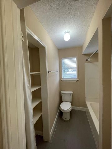 4527 Geneva Dr Drive, Houston, TX 77066