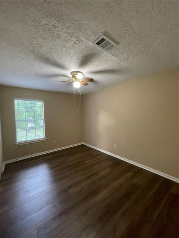 4527 Geneva Dr Drive, Houston, TX 77066
