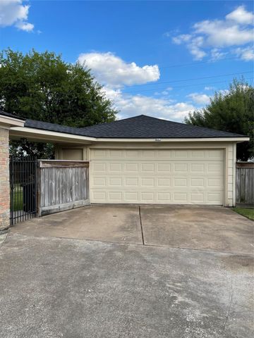 4527 Geneva Dr Drive, Houston, TX 77066
