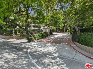 2700 Cahuenga Boulevard 3104, Los Angeles, CA 90068